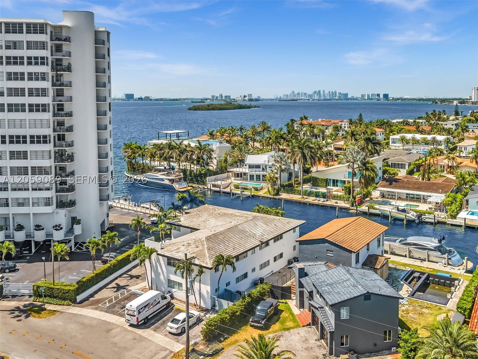 11900 N Bayshore Dr 101 Property Photo 31