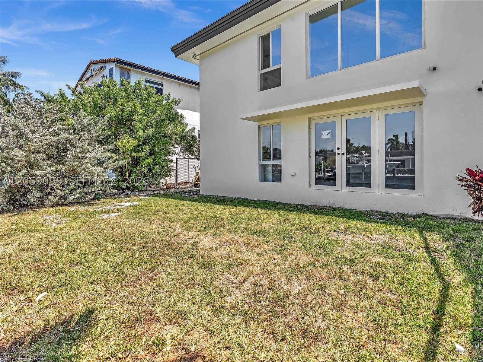 11900 N Bayshore Dr 207 Property Photo 6