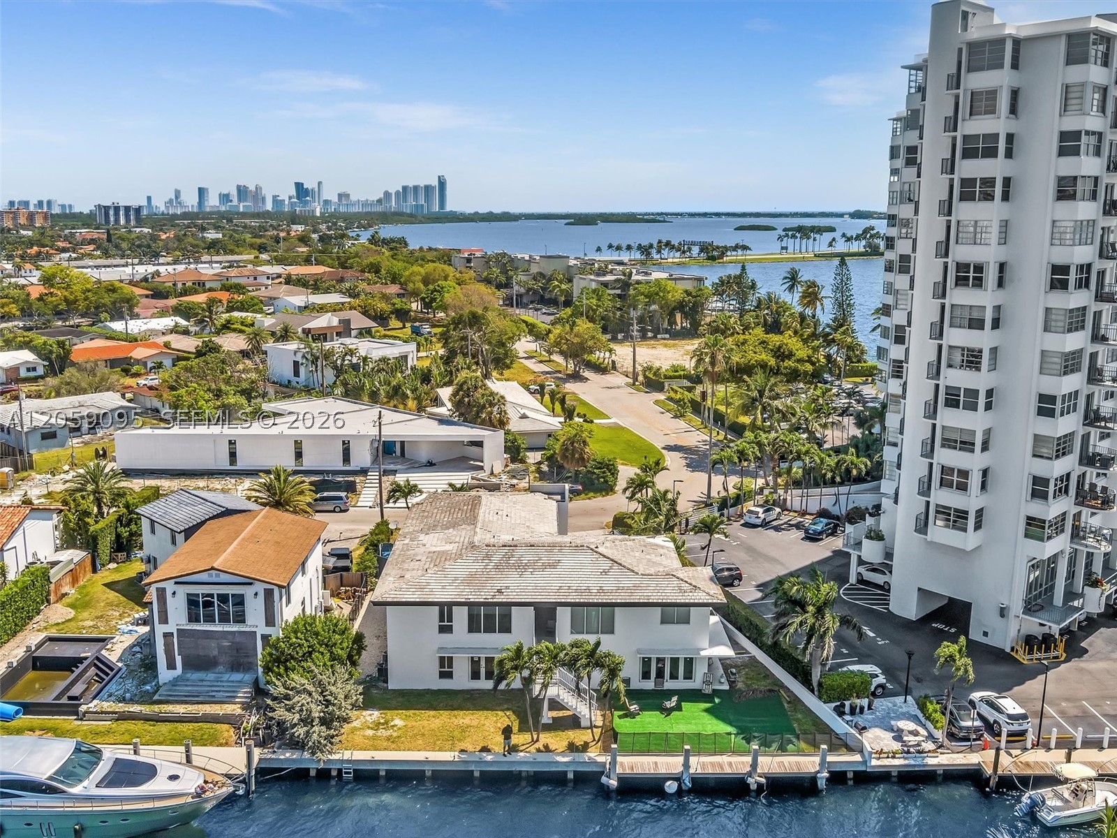 11900 N Bayshore Dr 207 Property Photo 26