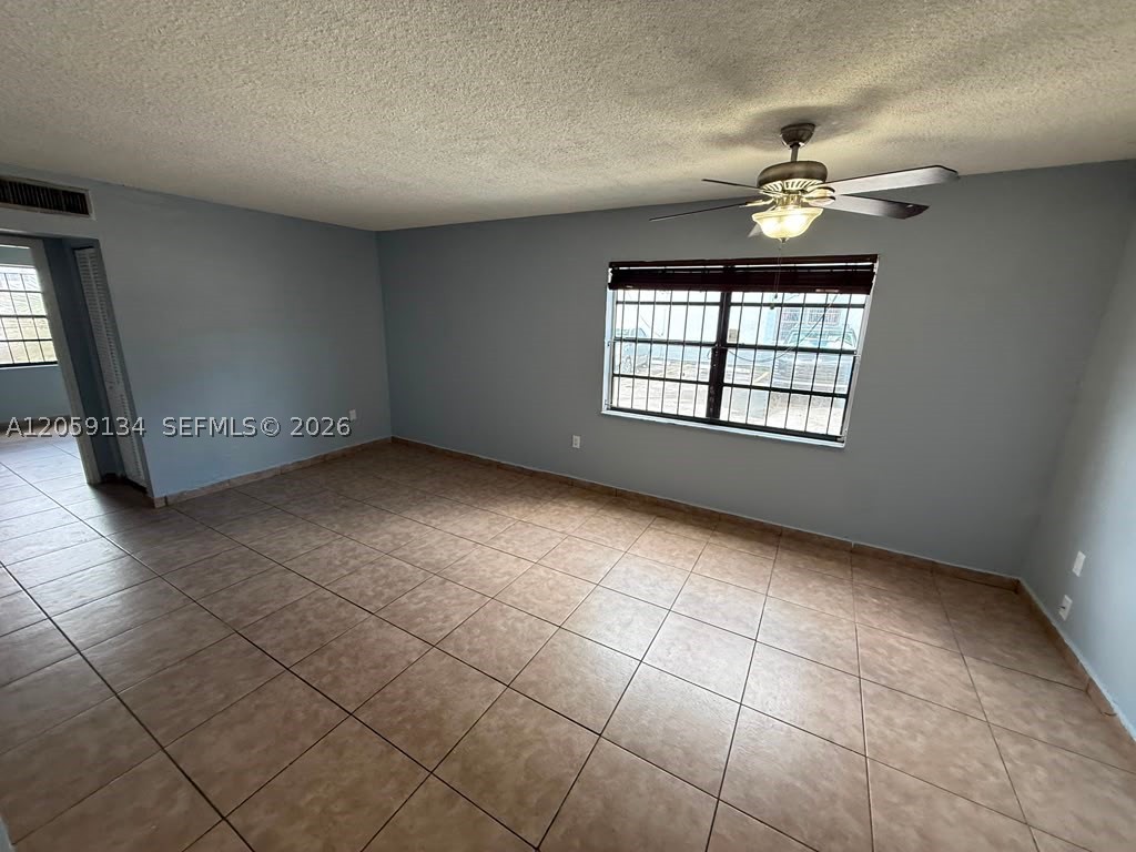 1325 W 68th St 111 Property Photo 2