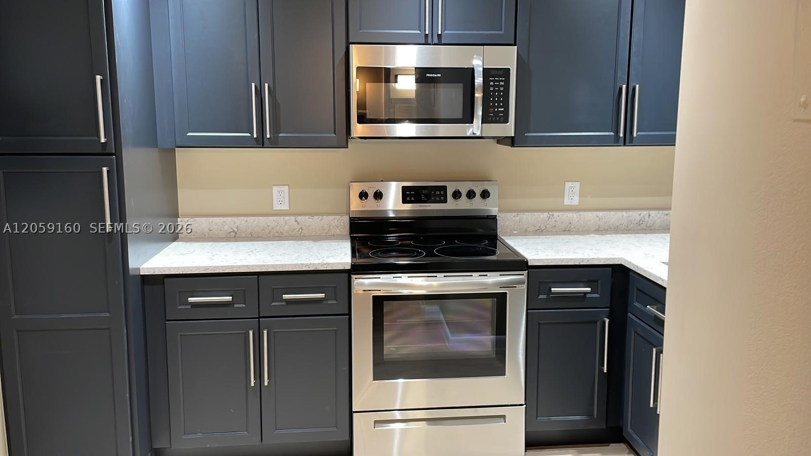 120 Royal Park Dr 2D Property Photo 1