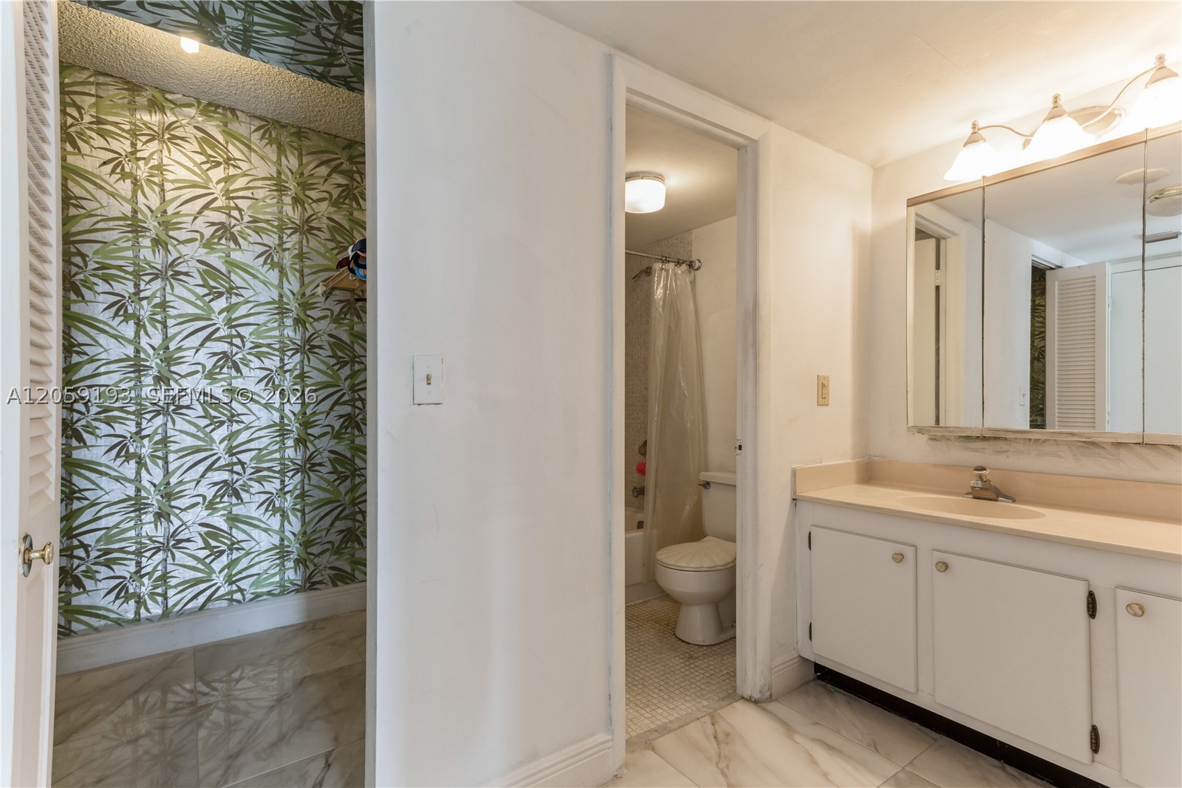 9273 Collins Ave 1101 Property Photo 12