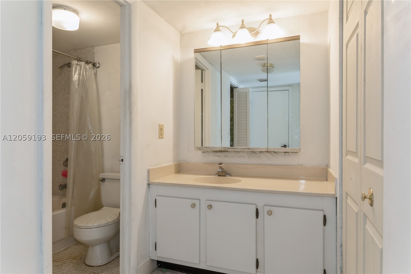 9273 Collins Ave 1101 Property Photo 14