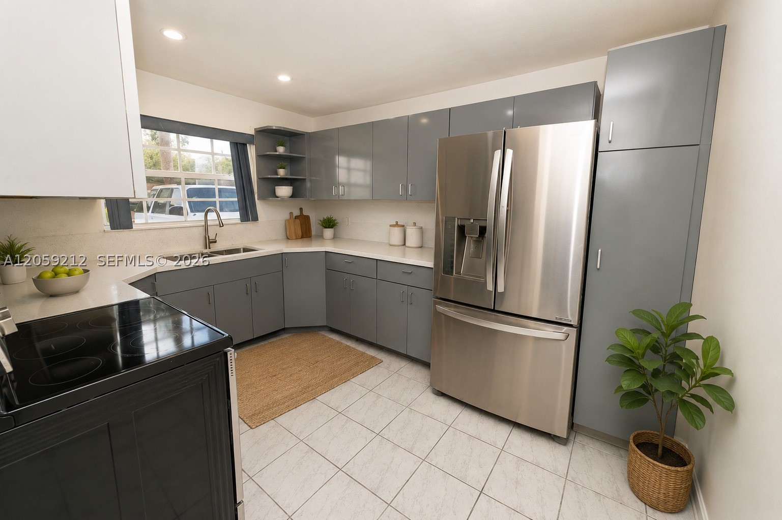 A12059212 Property Photo 4