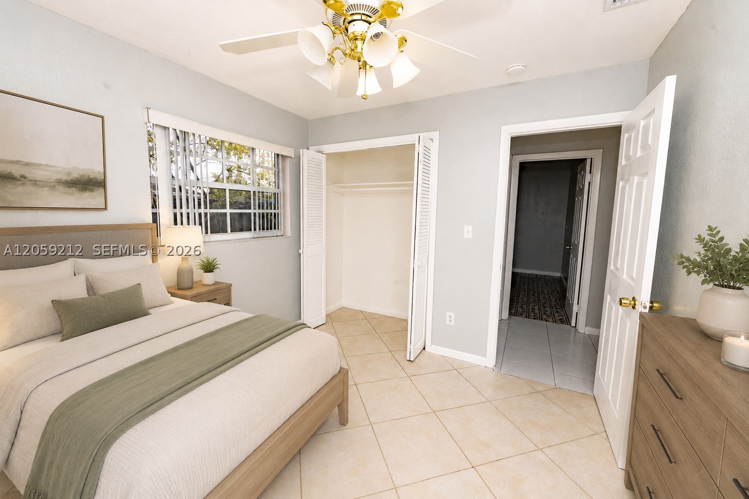 A12059212 Property Photo 7