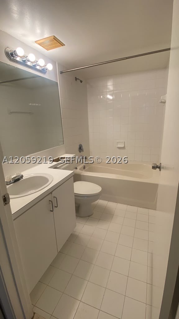 2041 Renaissance Blvd 206 Property Photo 3