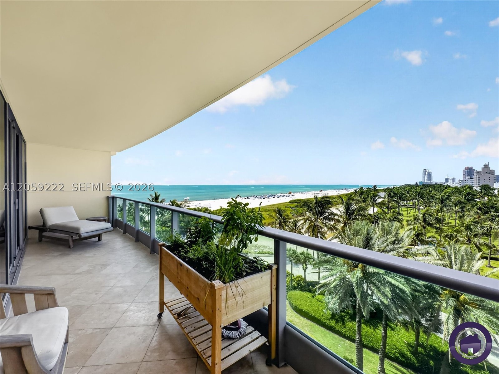 1455 Ocean Dr 704 Property Photo 1