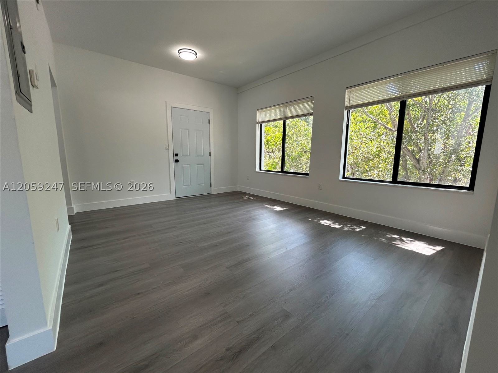 638 SW 21st Ave 4 Property Photo 1