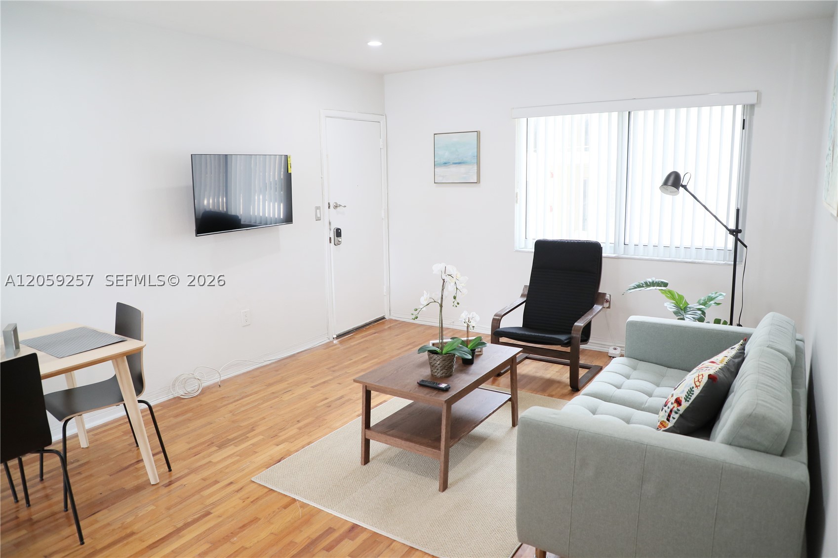 215 Antilla Ave 2 Property Photo 1