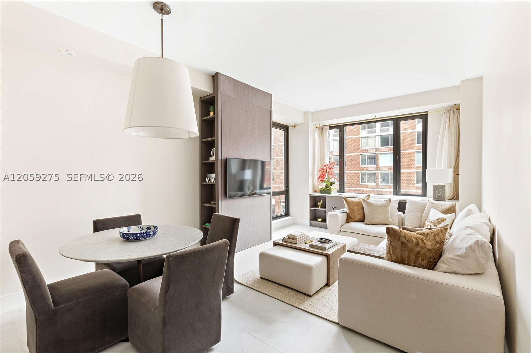 305 W 16 St 3G