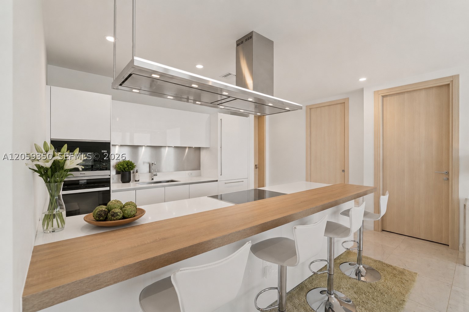 1000 Brickell Ph6106 Property Photo 11