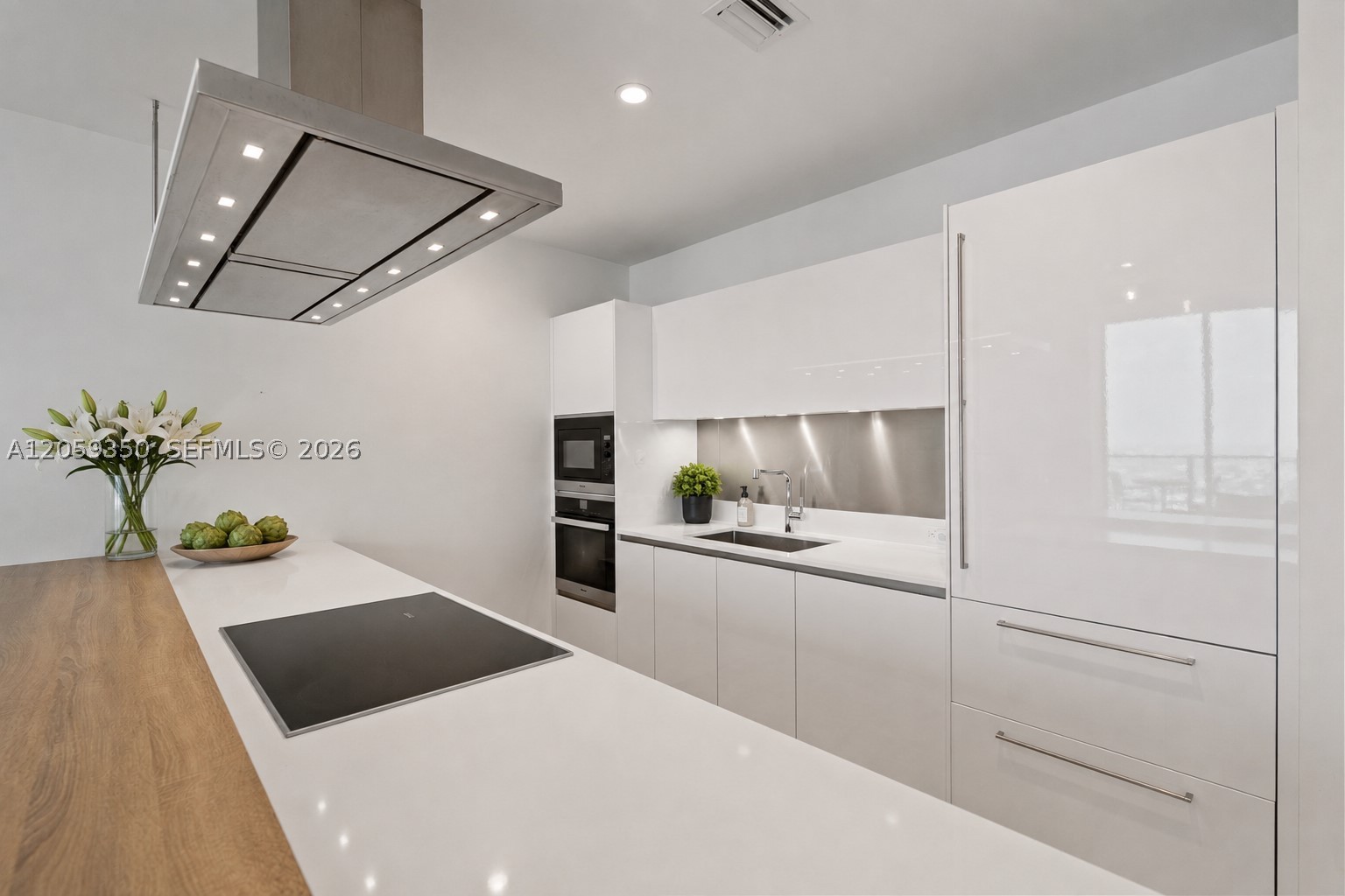 1000 Brickell Ph6106 Property Photo 13