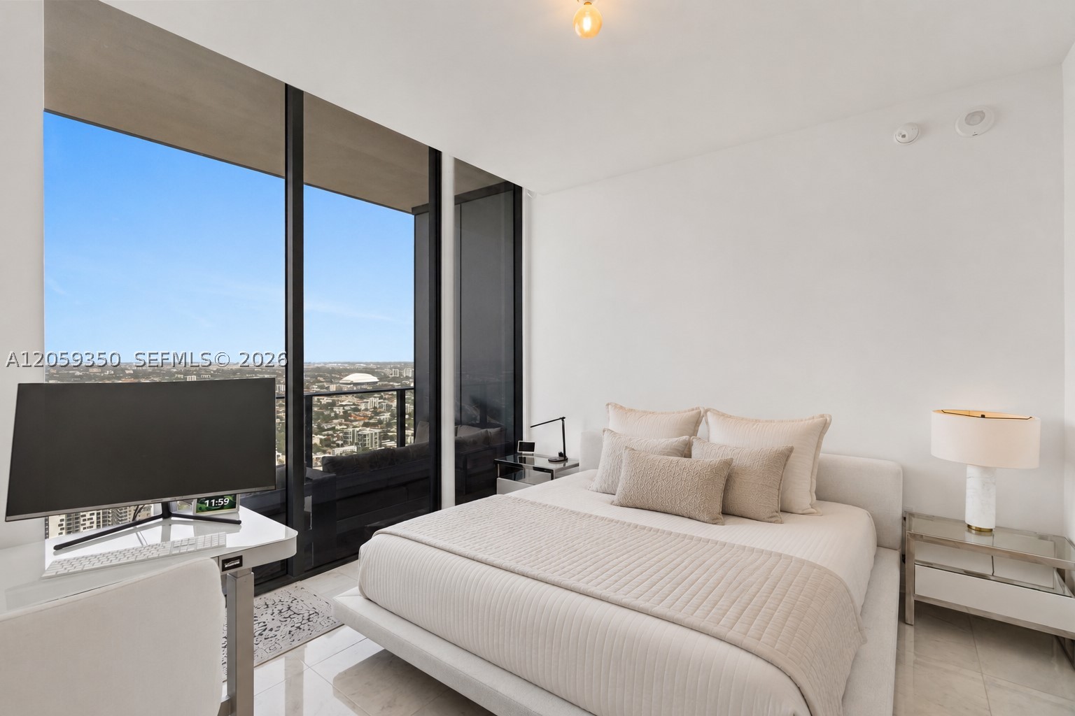 1000 Brickell Ph6106 Property Photo 27