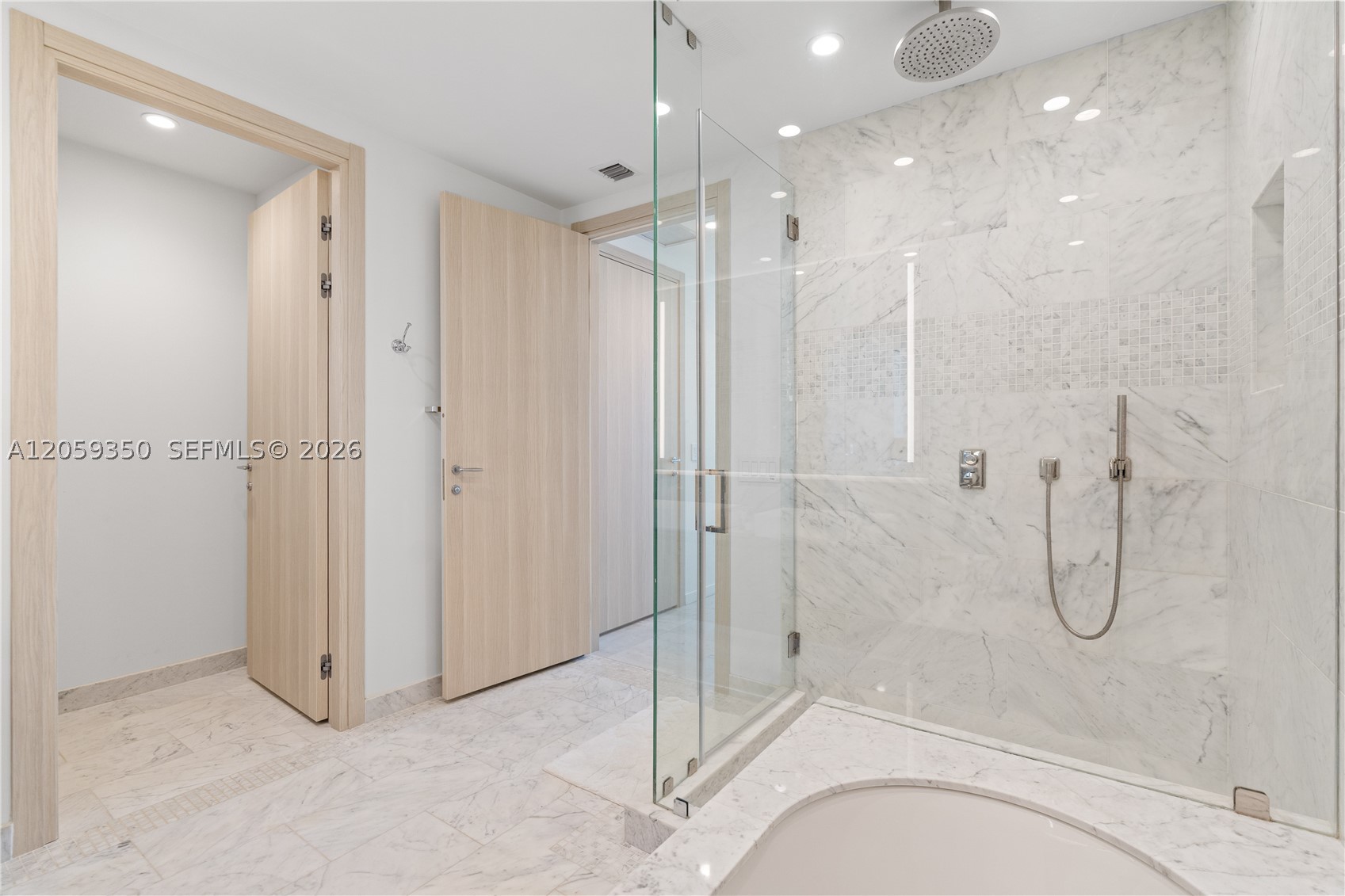 1000 Brickell Ph6106 Property Photo 33