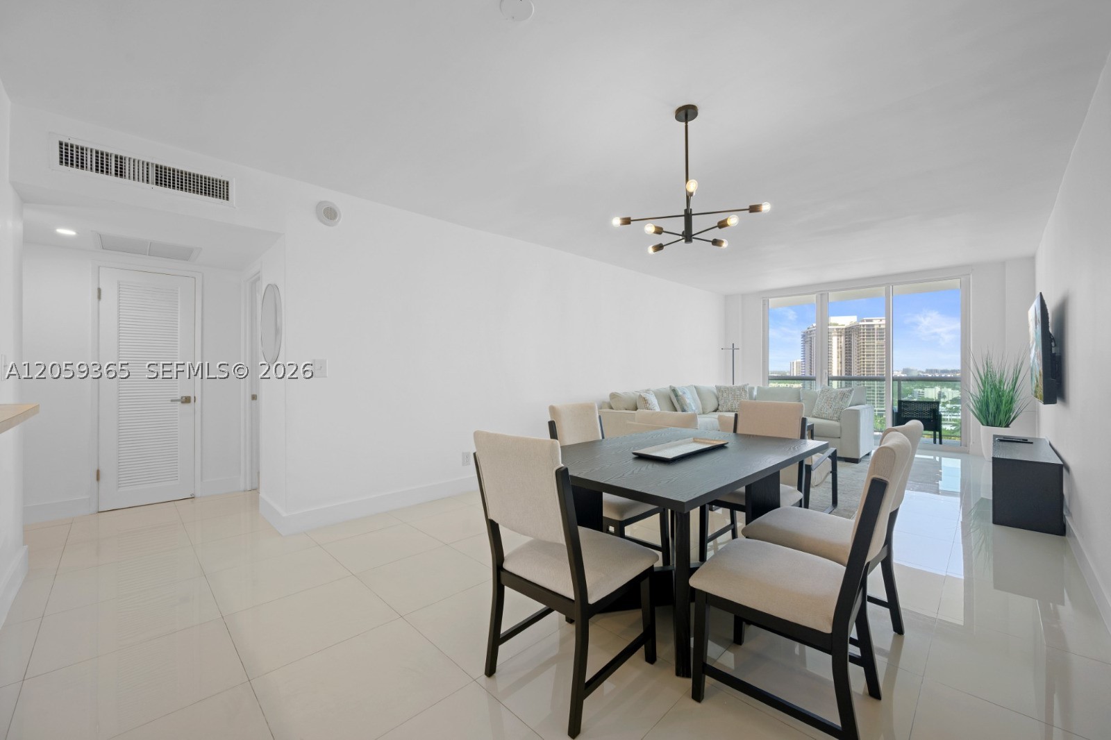 19370 Collins Ave 1622 Property Photo 8
