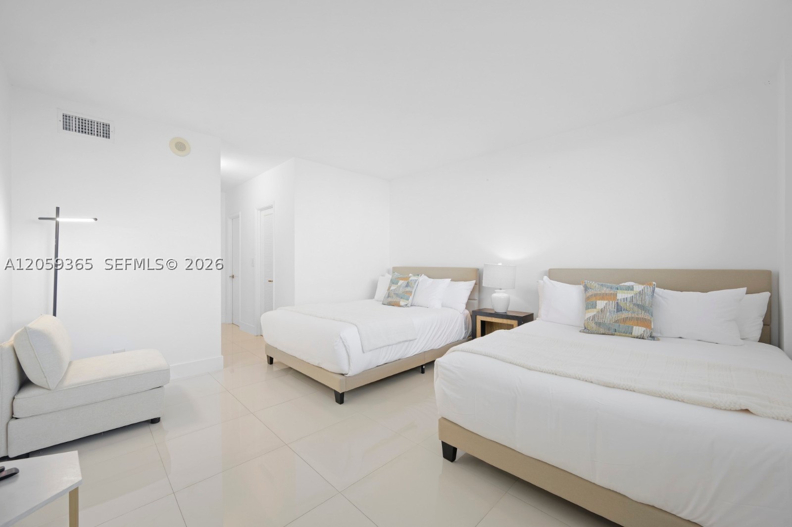 19370 Collins Ave 1622 Property Photo 12