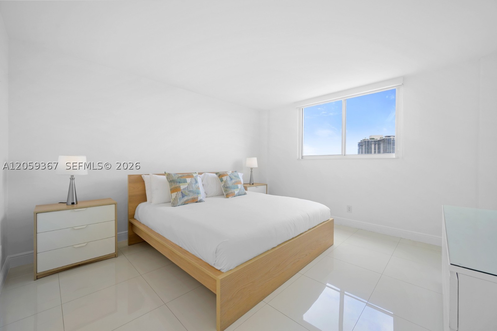 19370 Collins Ave 1122 Property Photo 12