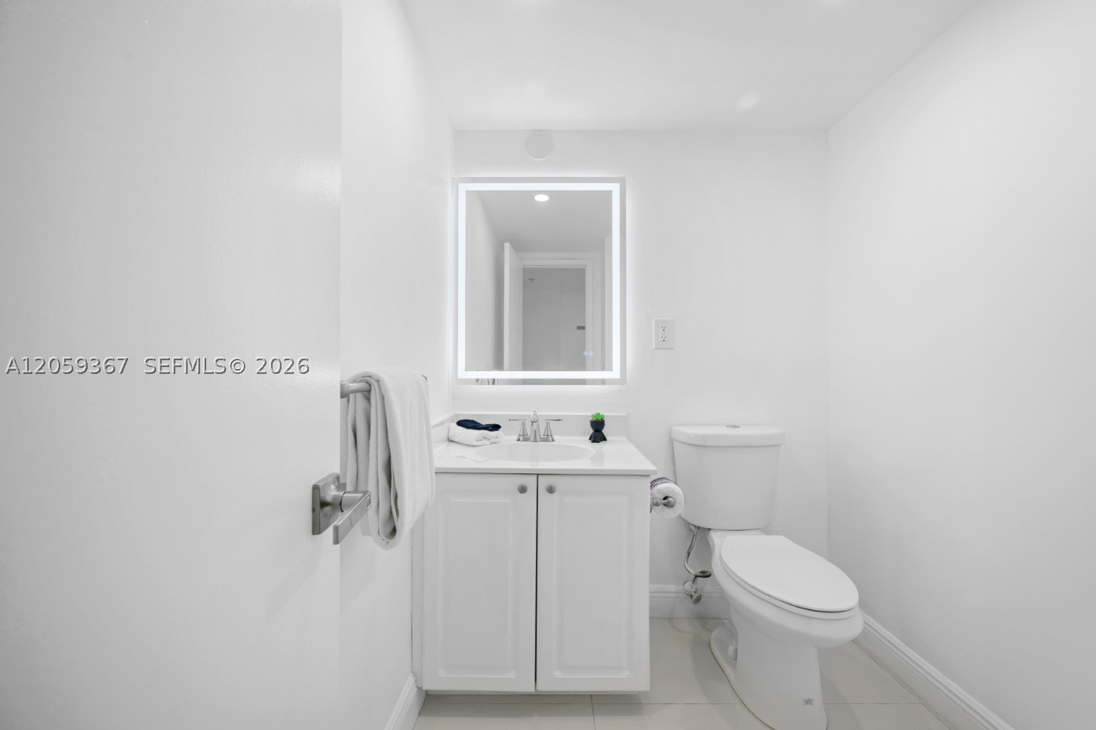 19370 Collins Ave 1122 Property Photo 15