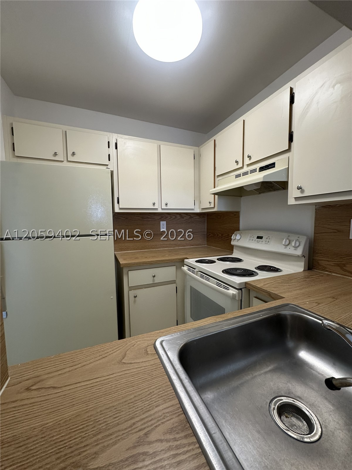 2046 W Flagler St 409 Property Photo 7