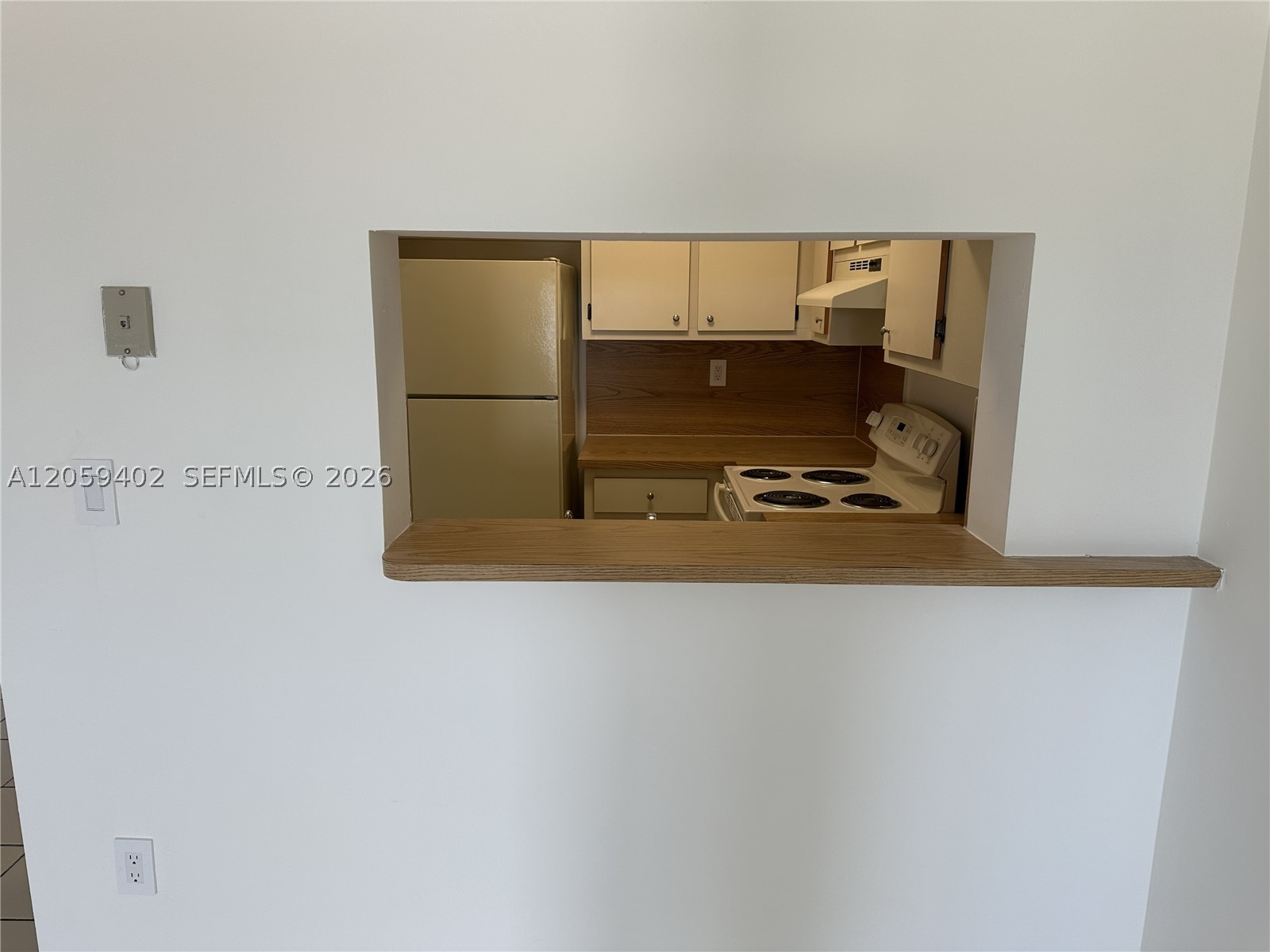 2046 W Flagler St 409 Property Photo 8