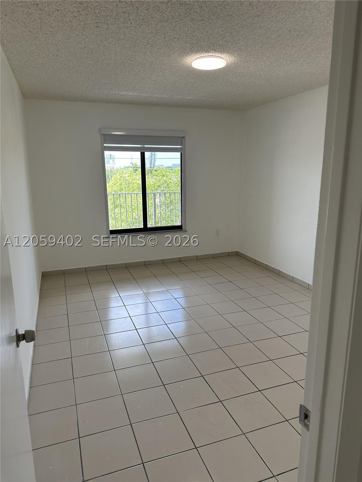 2046 W Flagler St 409 Property Photo 9