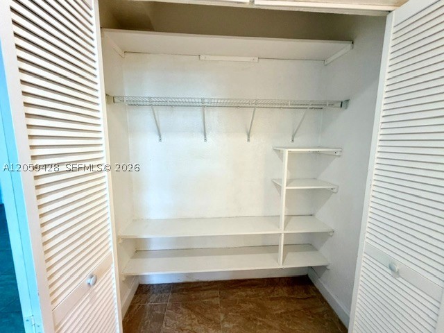 7501 E Treasure Dr 5h Property Photo 15