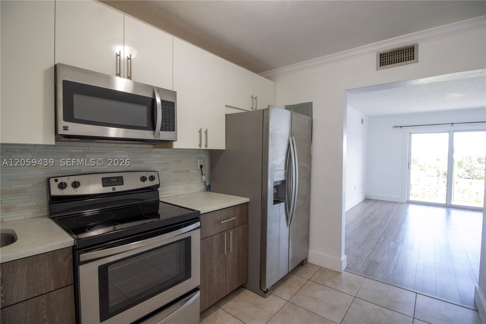 4758 W Flagler St 14 Property Photo 6
