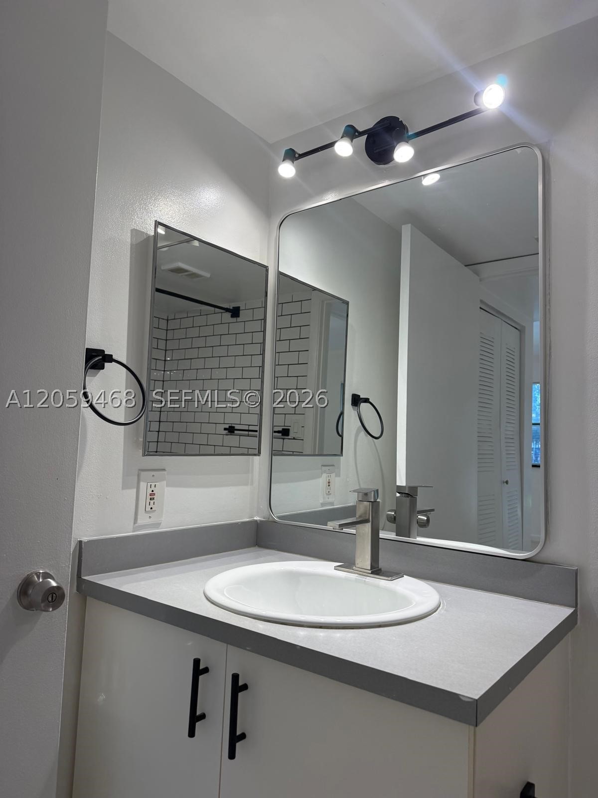 540 S Park Road 111-9 Property Photo 7