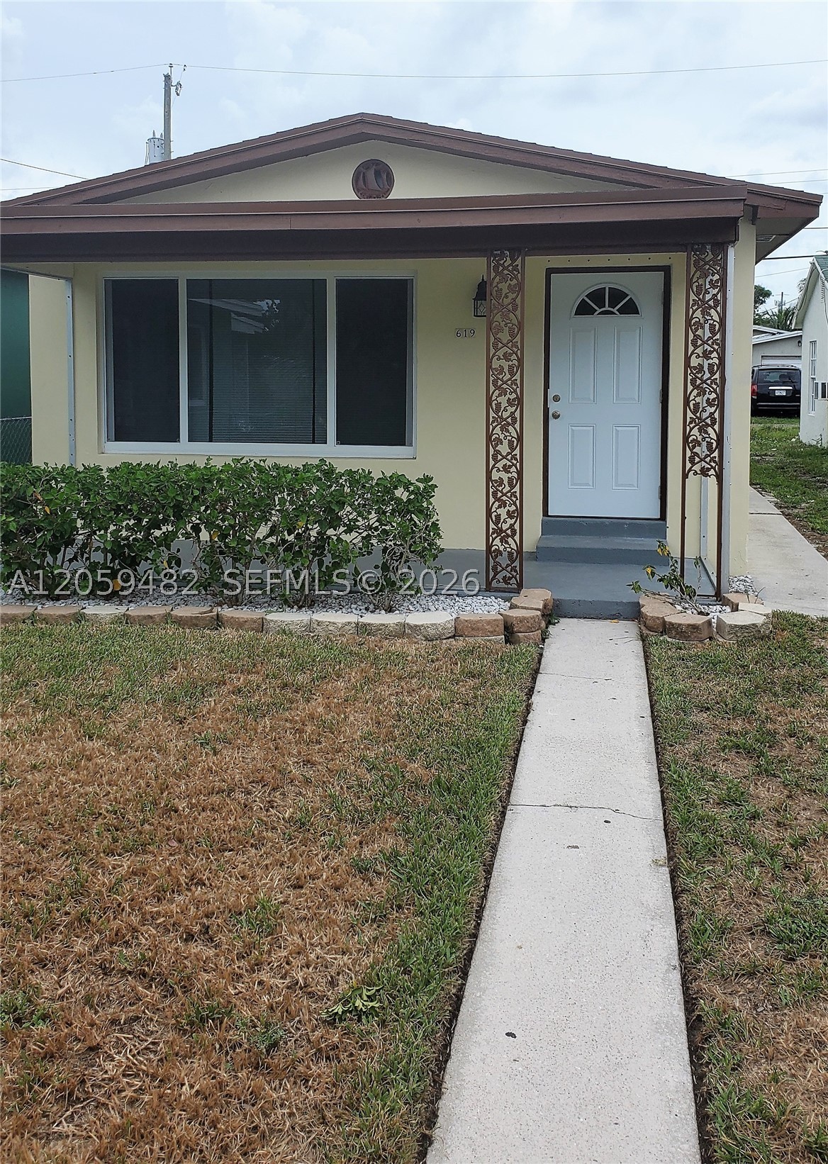 619 N D St Property Photo 1