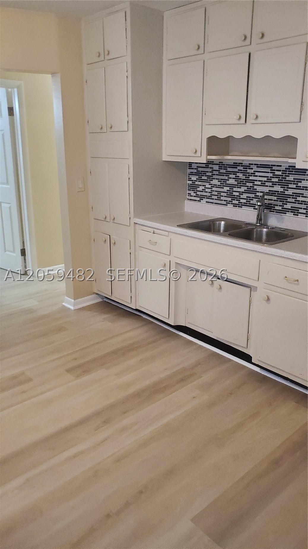 619 N D St Property Photo 3