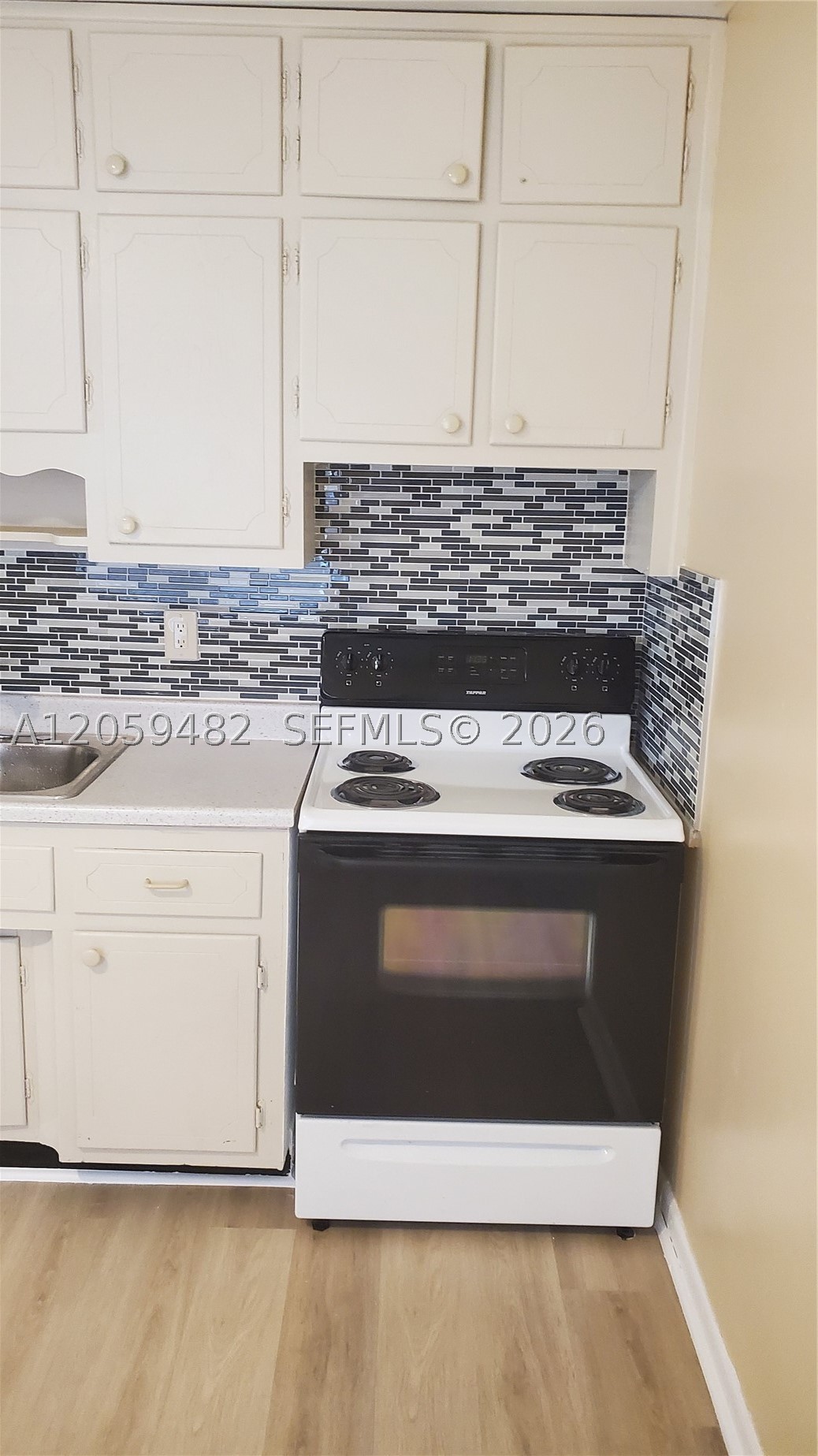 619 N D St Property Photo 4