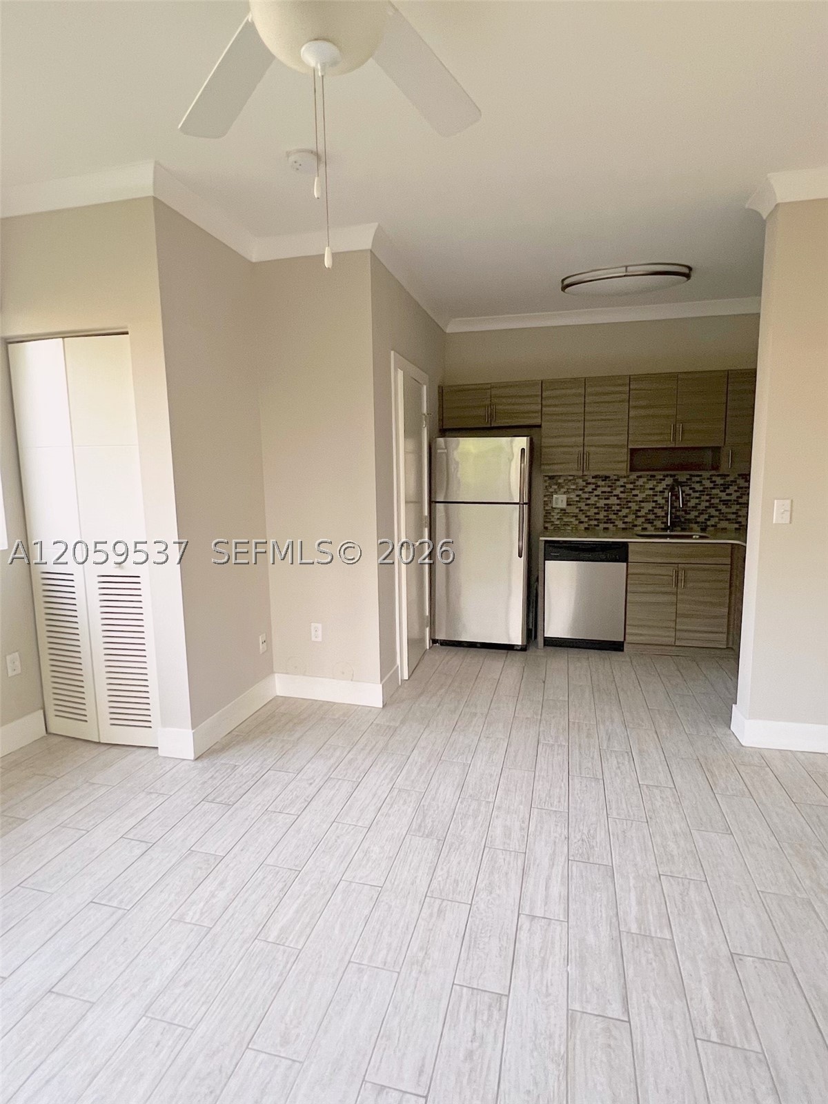 115 Menores Ave 12 Property Photo 3