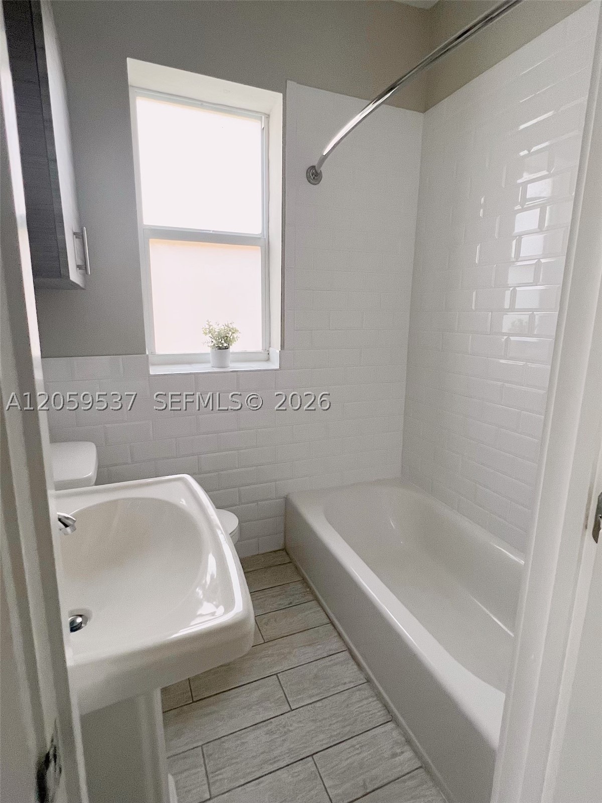 115 Menores Ave 12 Property Photo 10