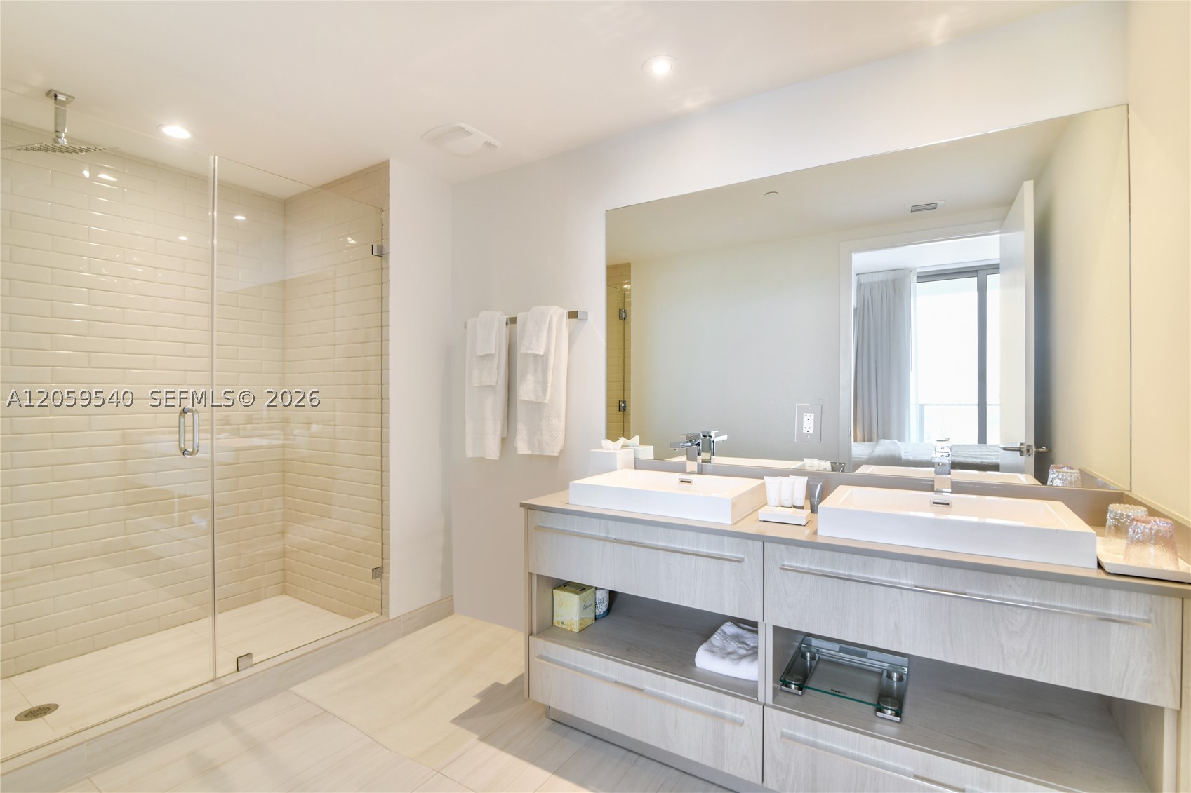 4010 S Ocean Dr R1006 Property Photo 9