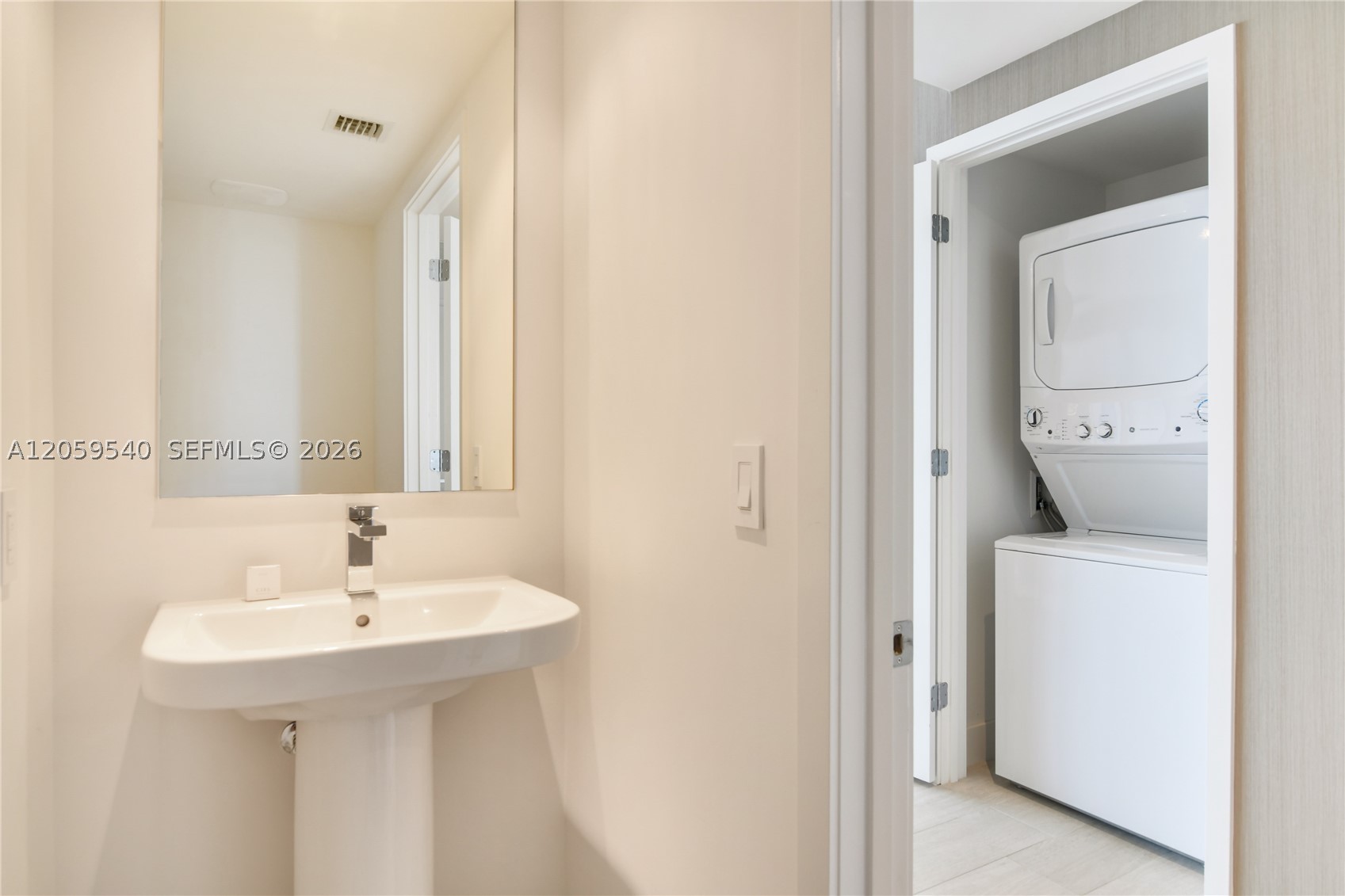 4010 S Ocean Dr R1006 Property Photo 13