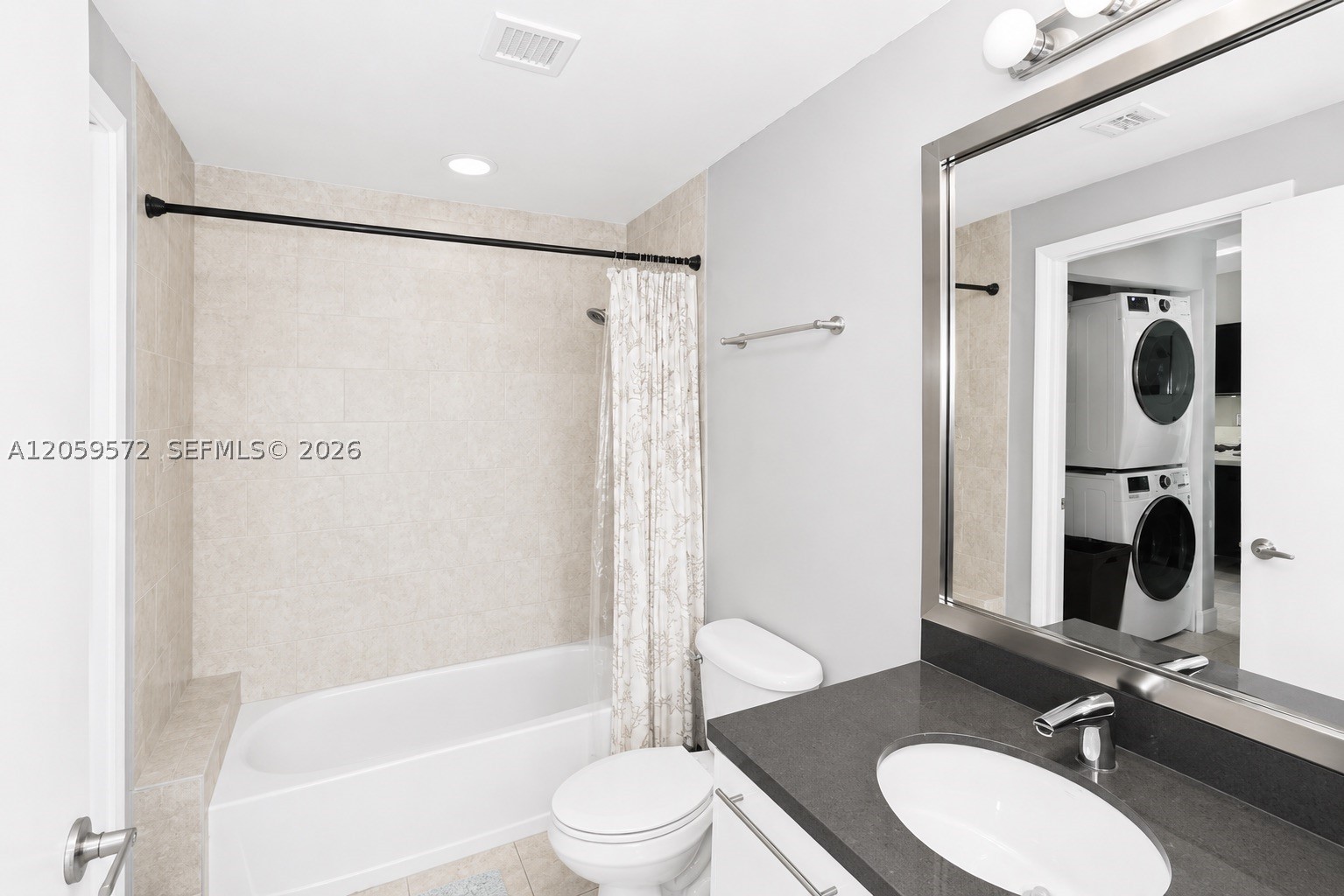 90 Sw 3rd St 3212 Property Photo 11