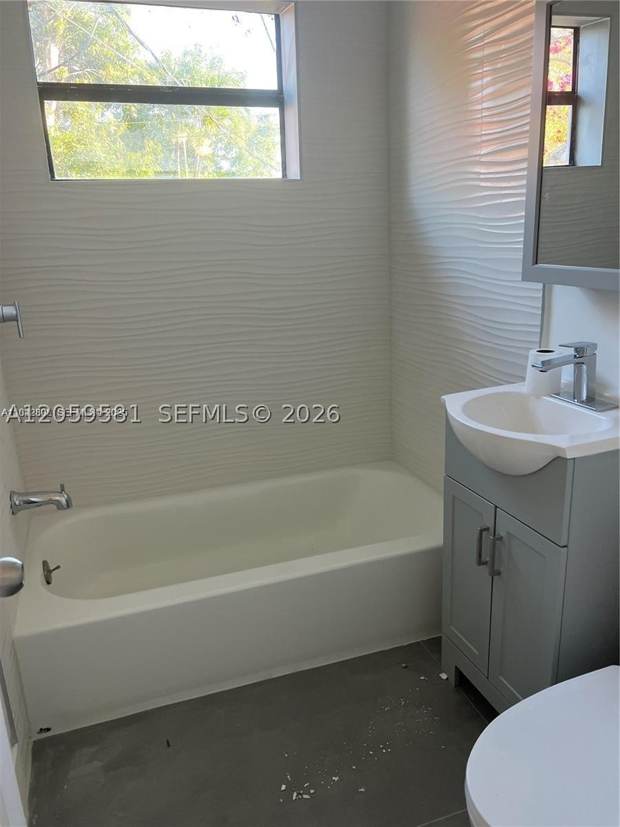 2126 Arthur St Property Photo 2