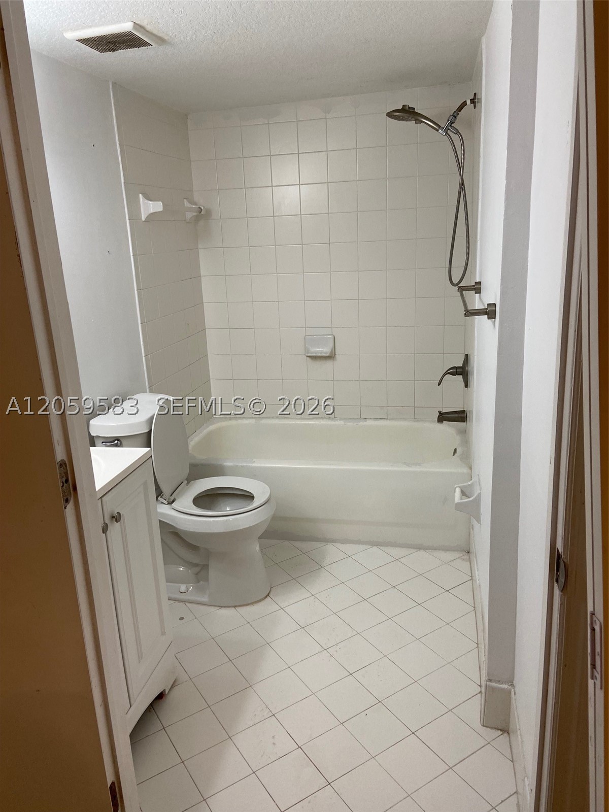 1270 Se 31st Ct 102-35 Property Photo 8