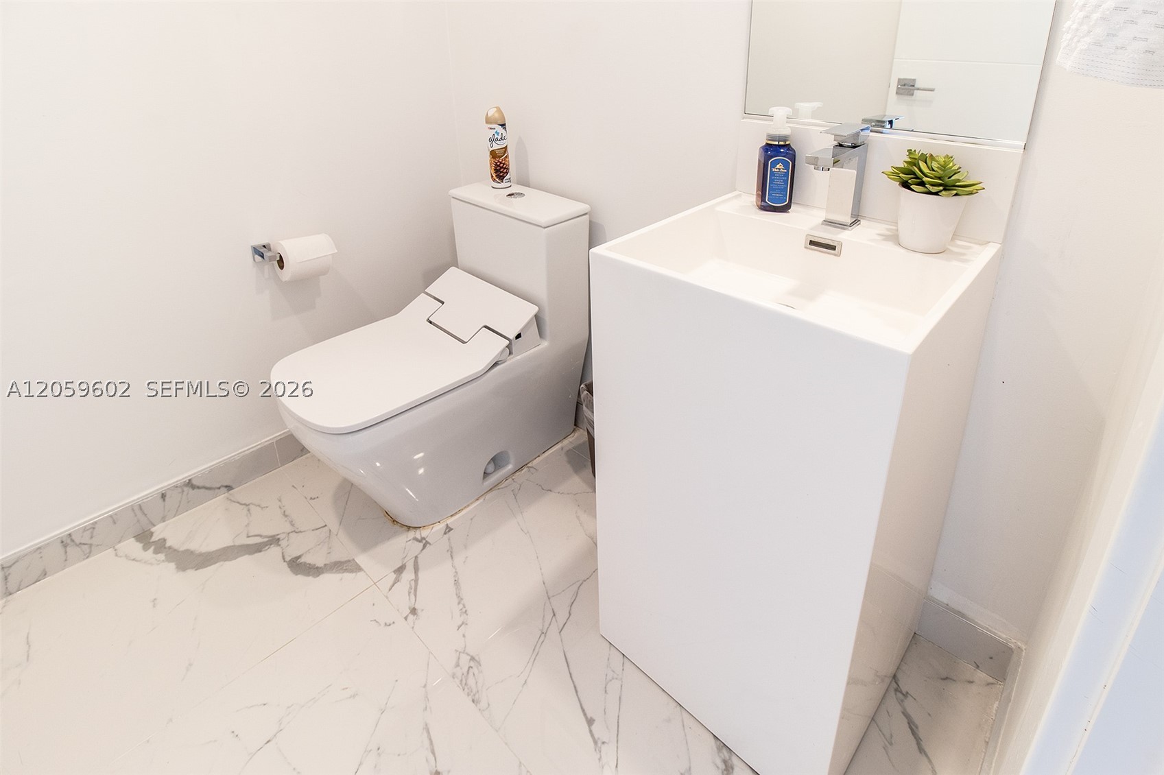 17375 Collins Ave 701 Property Photo 28