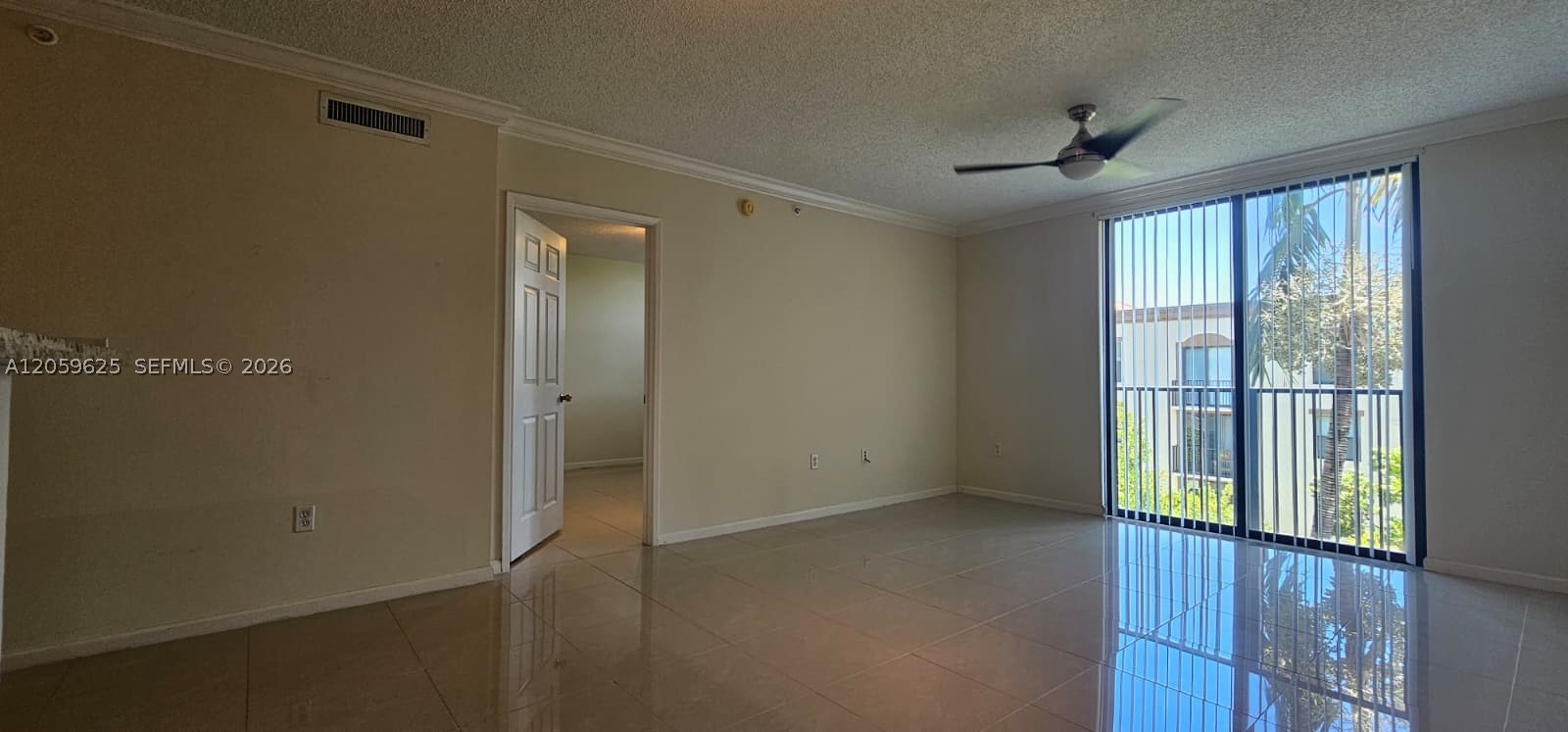 1919 Van Buren St 515a Property Photo 2