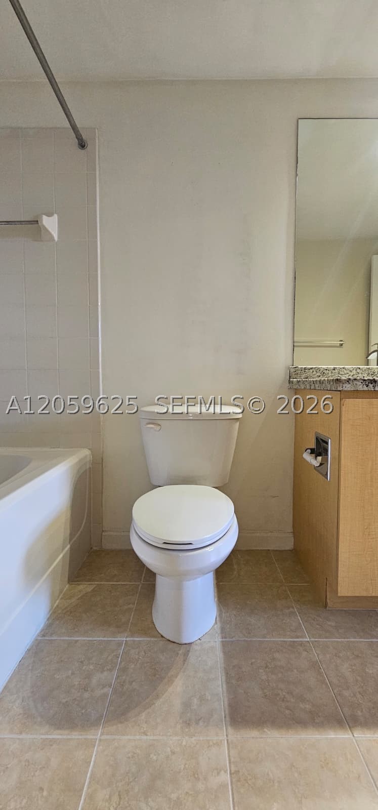 1919 Van Buren St 515a Property Photo 13