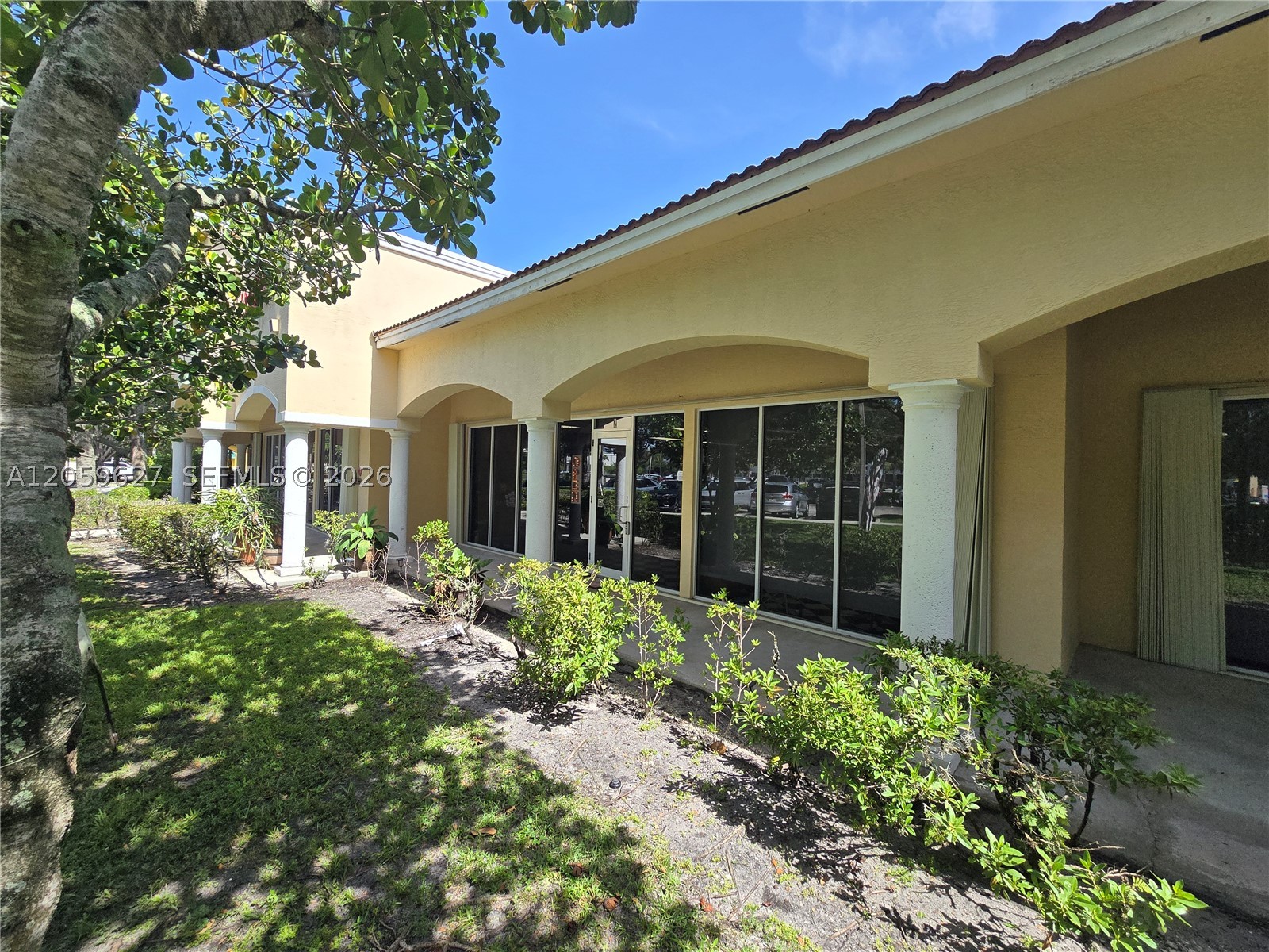 4953 Le Chalet Blvd Property Photo 4