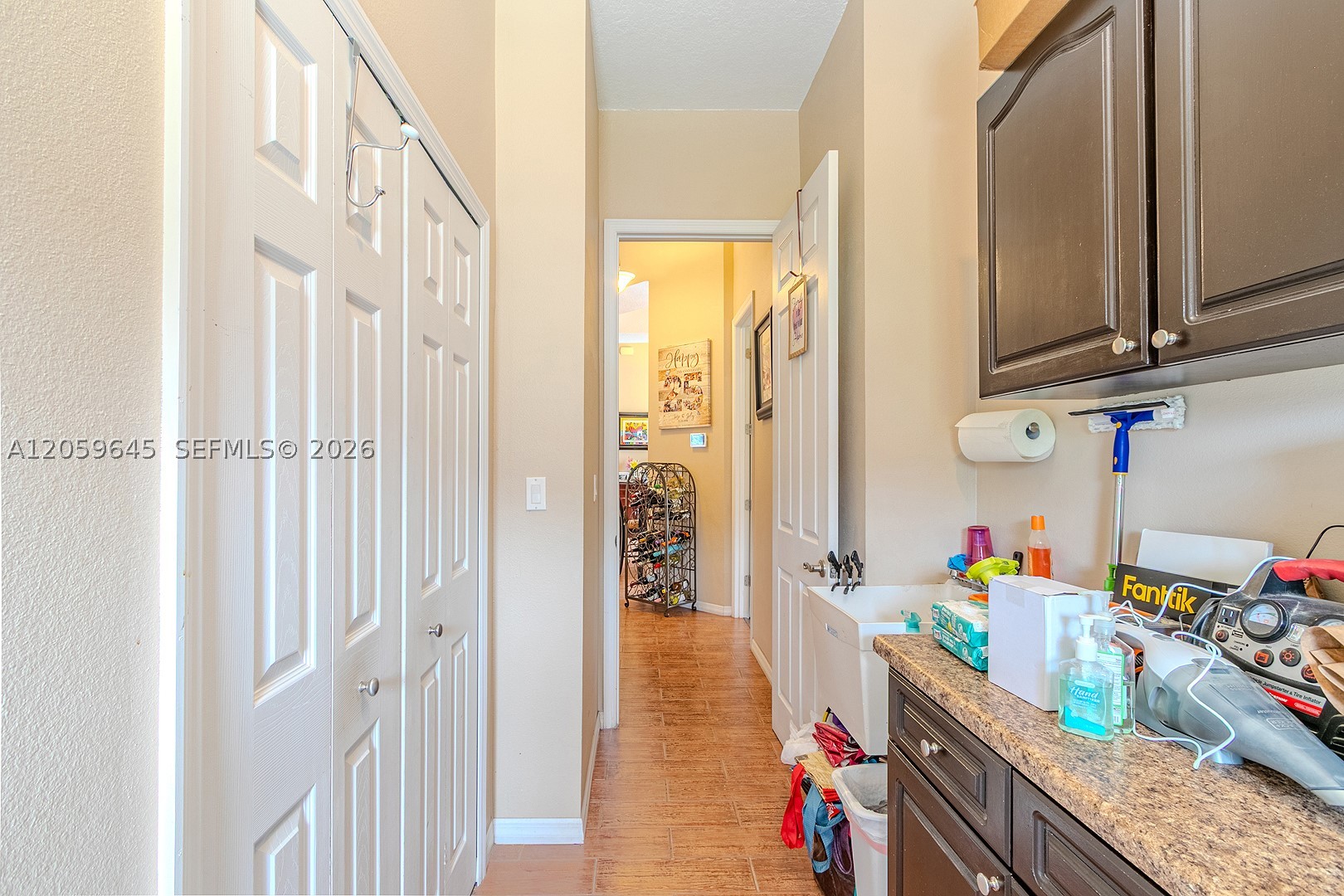 374 Parker St Ne Property Photo 45