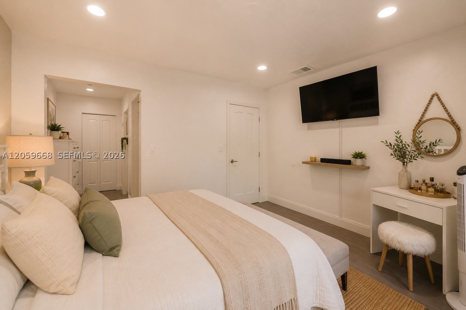 2260 Sw 5th St Property Photo 8