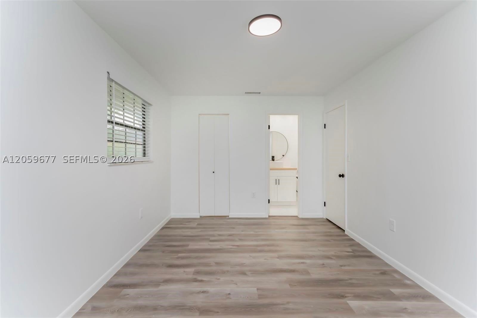 931 Ne 199th St 201-22 Property Photo 10