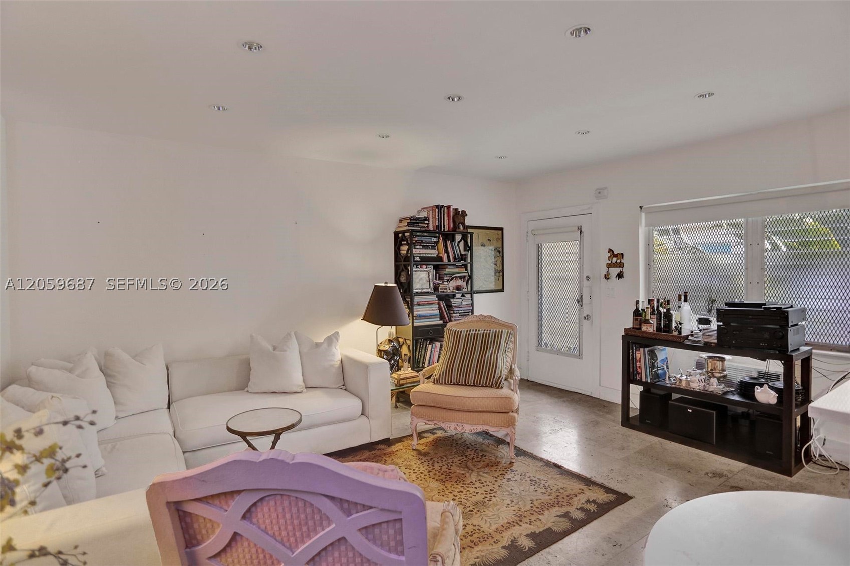 350 Collins Ave 310 Property Photo 2