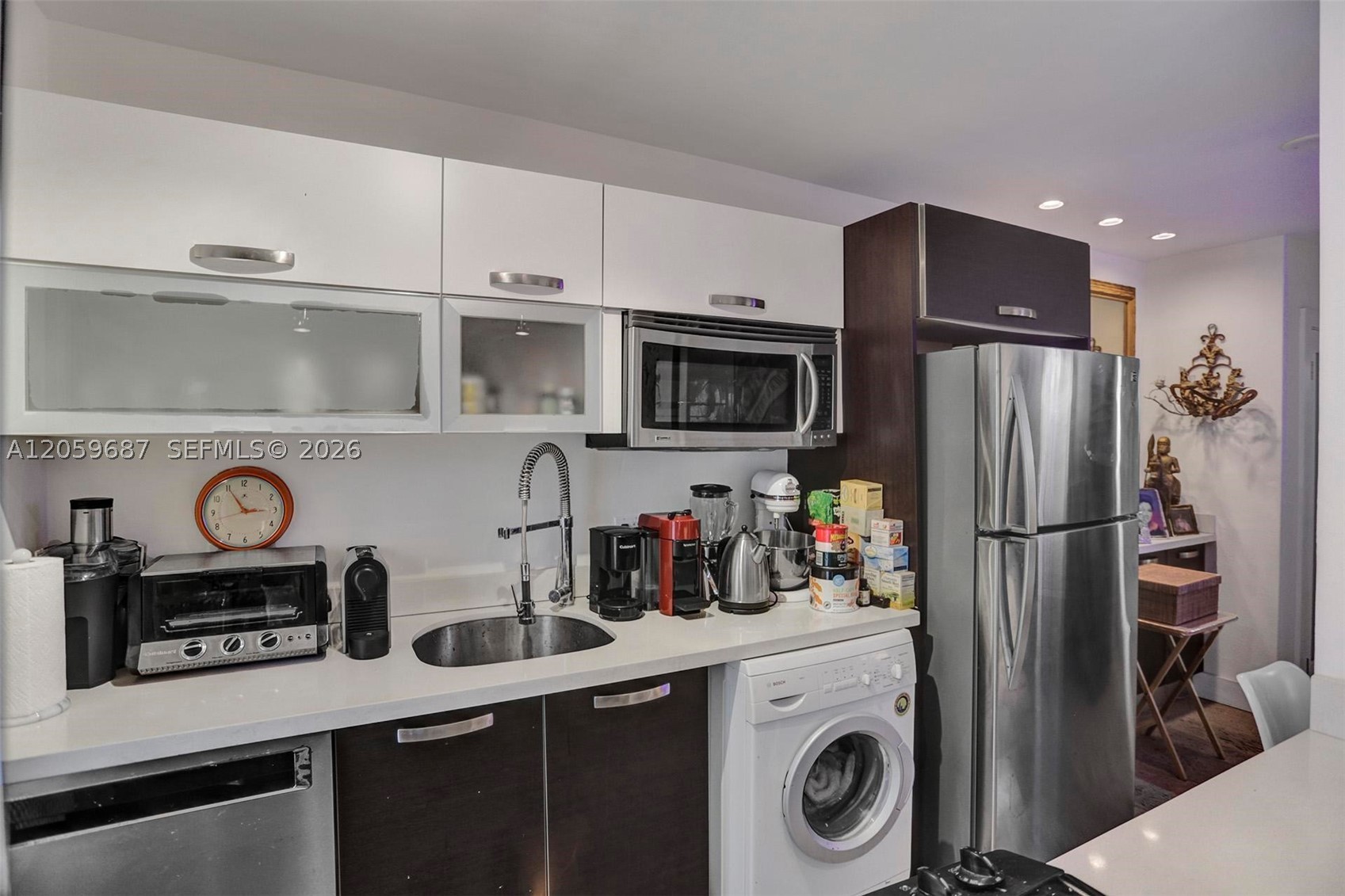 350 Collins Ave 310 Property Photo 6
