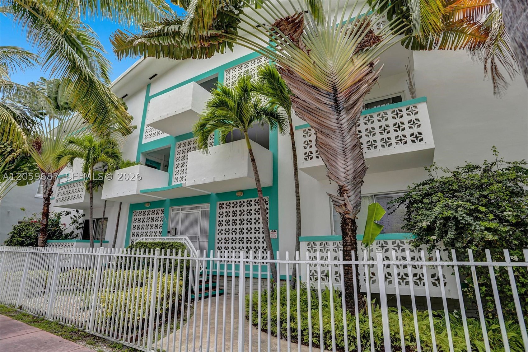 350 Collins Ave 310 Property Photo 13
