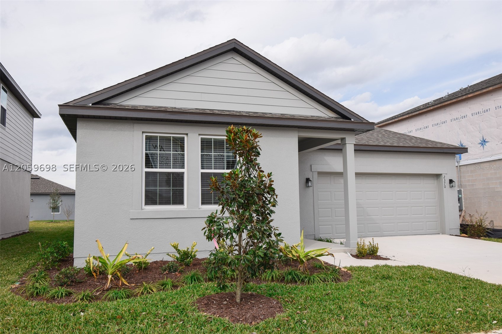2370 Lancashire St Property Photo 2
