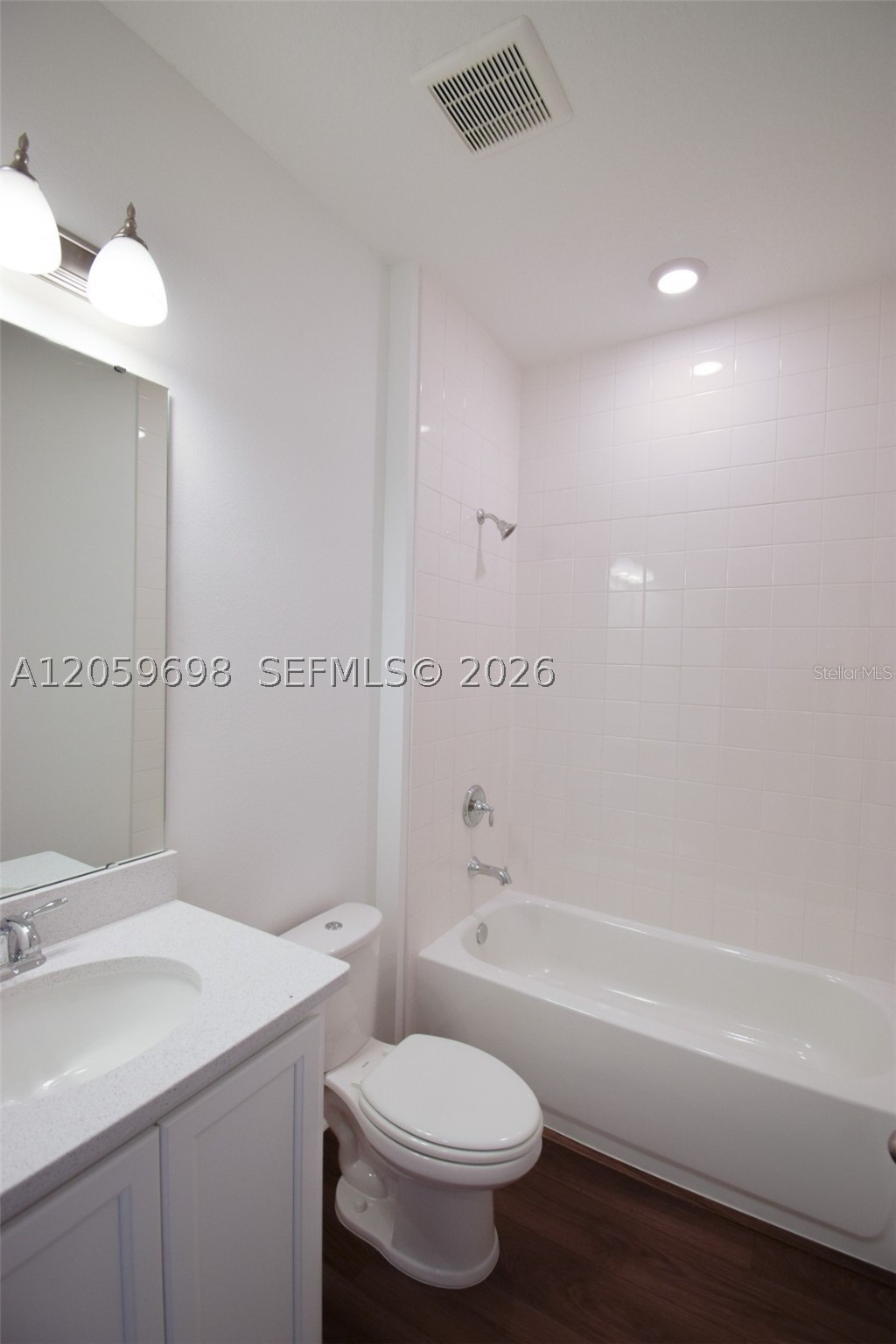 2370 Lancashire St Property Photo 16